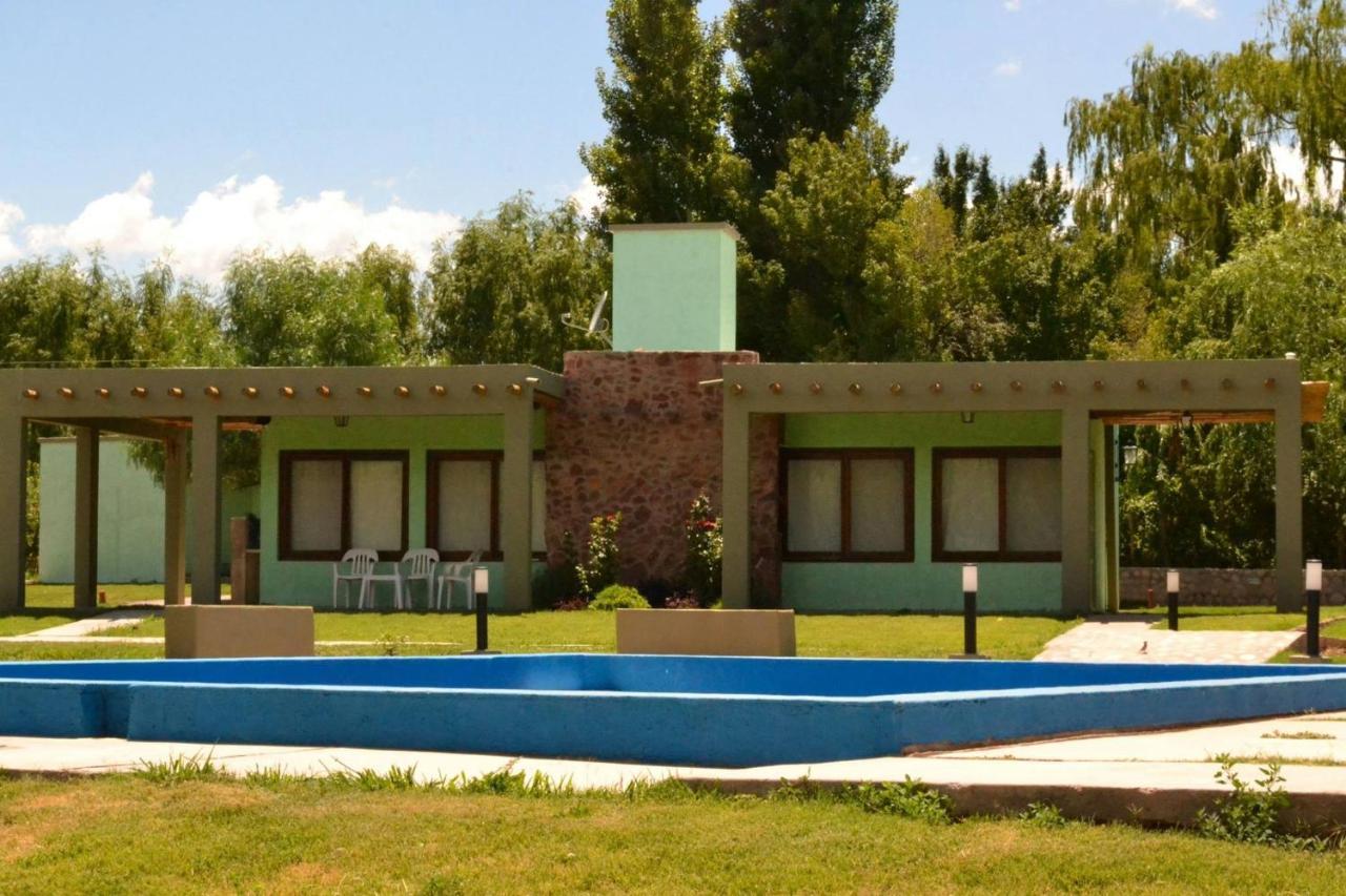 Complejo Los Enamorados Calingasta Exterior foto